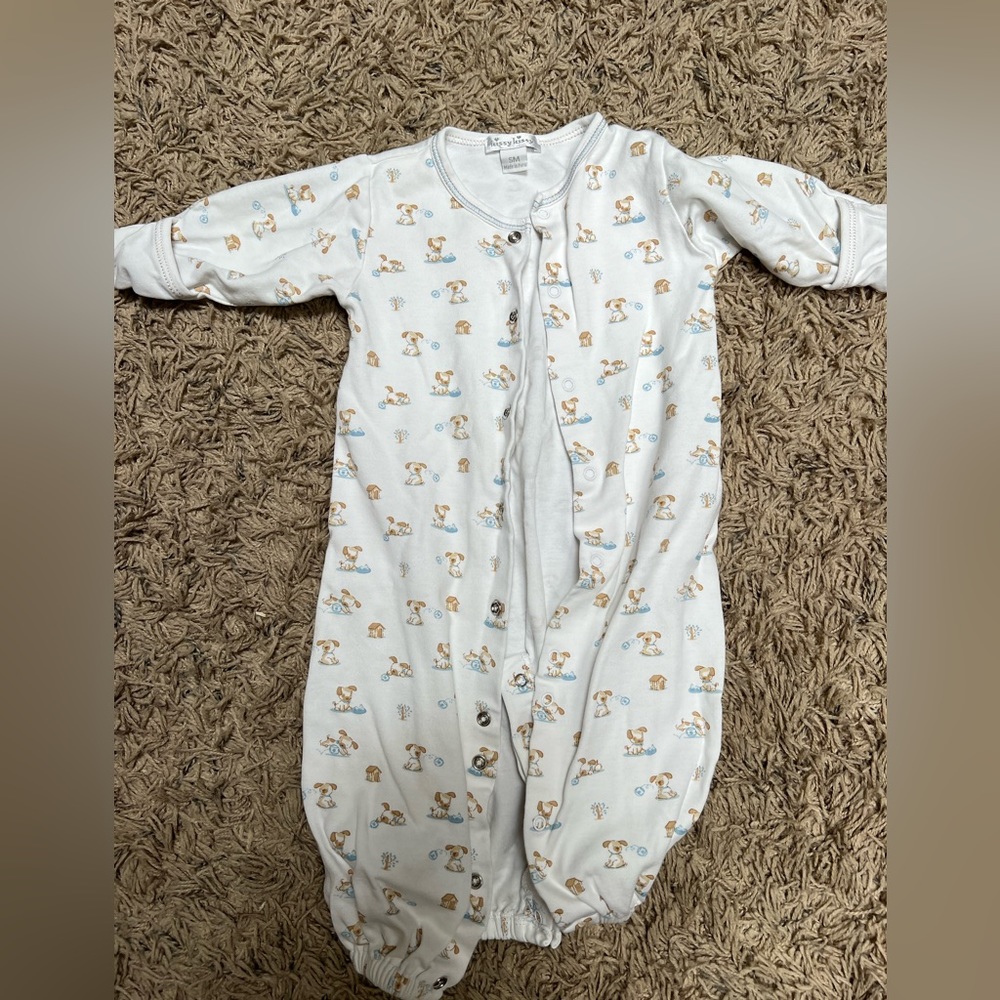Kissy kissy. Excellent condition. Newborn size